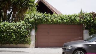 New Desi Yasmina Khan Wild Fantasy of Fucking AirBnb Host becomes Real Uncut Exclusive OnlyFans Content