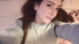 HelloLimoon A French Cutie Brunette's Blowjob And Cumshots on OnlyFans