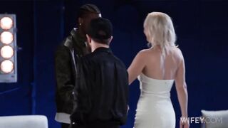 Norah Nova A Tight Blonde Hotwife Ass Gets Filled Up With Hot Creampie