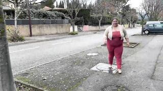 Cleo The 28 YO Administrative Assistant's Reality On JacquieEtMichelTV
