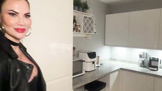 Jasmine Jae The Divorced MILF Craves Hardcore Action That She Deserves