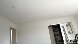 Skylar Snow Taking A Naked Massage & Enjoying Anal Hardcore Sex Riding
