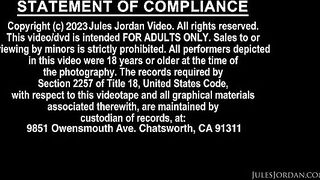 The Exclusive MILF Demands Taking It Into Her Ass To Enjoy Hard Riding