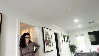 Bianca Bailee A Busty Beauty Enjoys Wild Threesome With Her Stepfamily