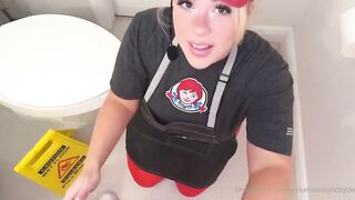 Becky Crocker An Employee Of Wendy Gets Fucked By Customer On OnlyFans