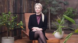 NEW JacquieEtMichelTV - Anastasia - 25, experiences several things in one!