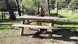 New JacquieetMichelTV 25.10.19 Lily